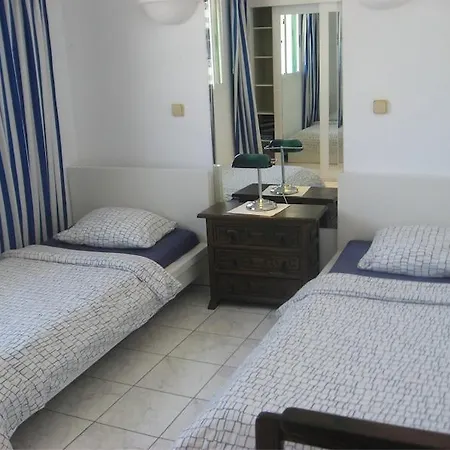 Querelle Apartman Tías